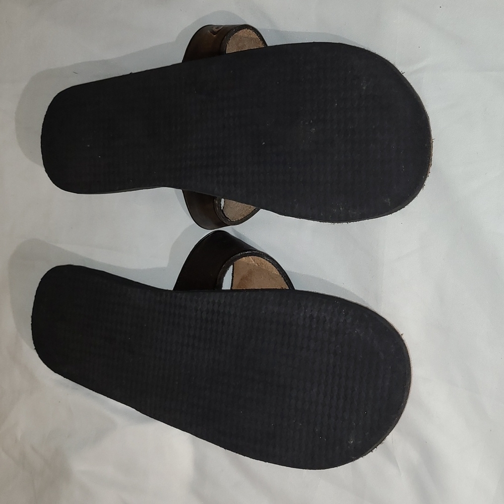 SANDALS - Picture 2 of 3